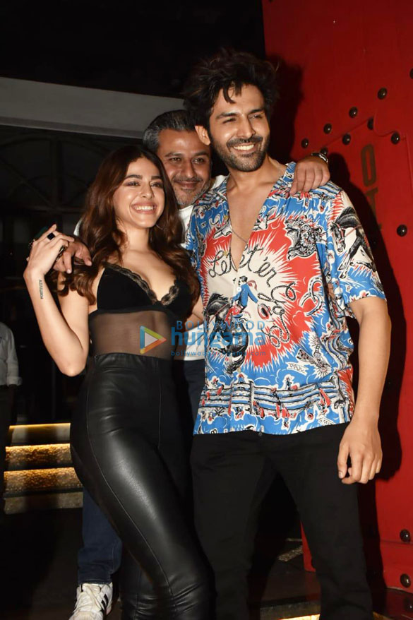 photos kartik aaryan ekta kapoor and others snapped at the wrap up party of the film freddy at tori 00 2