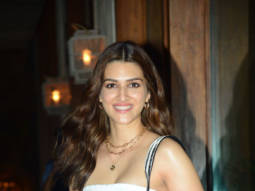 Photos: Kriti Sanon snapped at Bastian in Worli
