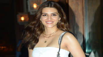 Photos: Kriti Sanon snapped at Bastian in Worli