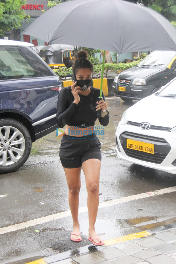 photos malaika arora spotted at diva yoga studio in bandra 3 26