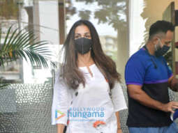 Photos: Malaika Arora spotted at Mauh salon in Bandra