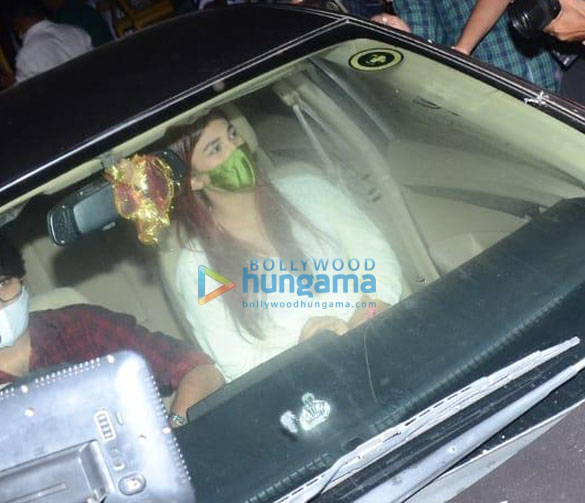 photos rajkummar rao patralekha arti singh and others snapped at sidharth shuklas residence 025664