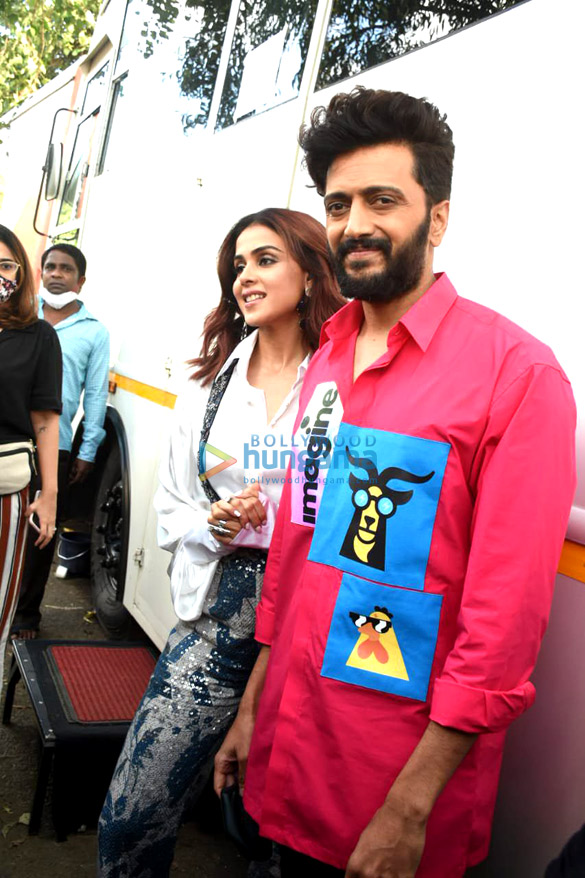 Photos: Riteish Deshmukh and Genelia D’souza snapped at Bigg Boss OTT set