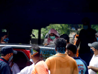 Photos: Shehnaaz Gill and others at Sidharth Shukla's last rites