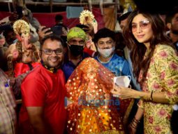 Photos: Shilpa Shetty spotted bringing home an idol of Ganpati for Ganesh Chaturthi