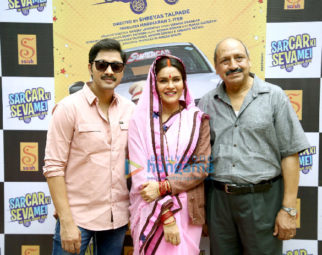 Photos: Shreyas Talpade snapped with the team of his film SarCAR Ki Seva Mei