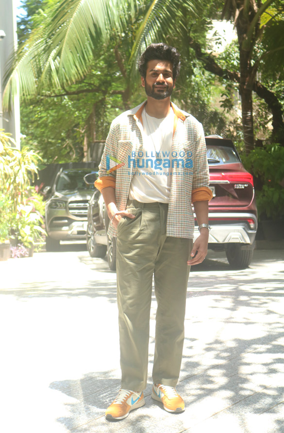 photos sunny kaushal and radhika madan spotted at maddock films office 5