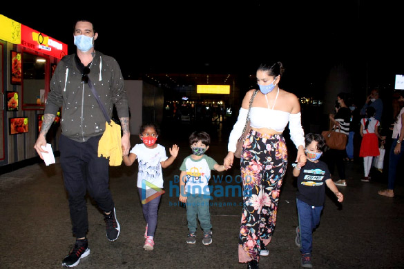 photos sunny leone and tamannaah bhatia snapped at the airport 2 2