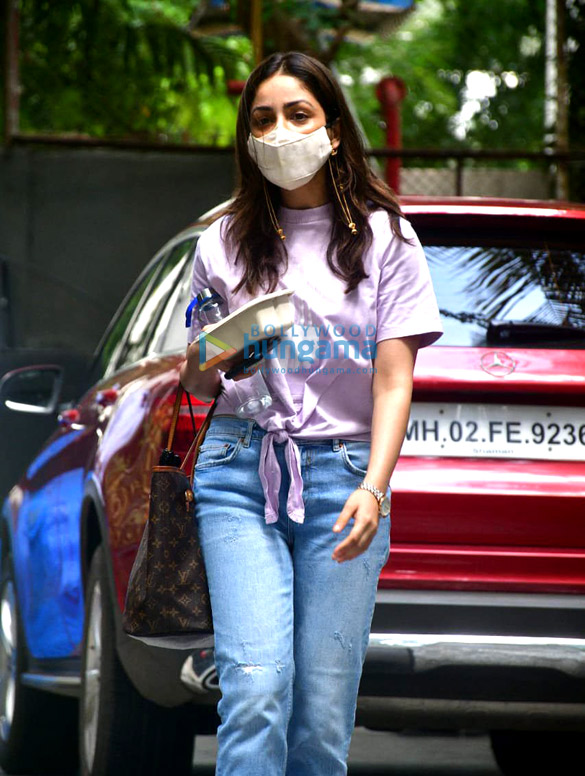 photos yami gautam dhar snapped at the maddock films office 2