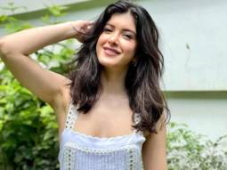 Shanaya Kapoor’s latest picture can brighten dull days; dons a dress worth Rs. 25,000