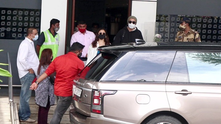 Snapped: Ranbir Kapoor and Alia Bhatt at Kalina Airport, Mumbai