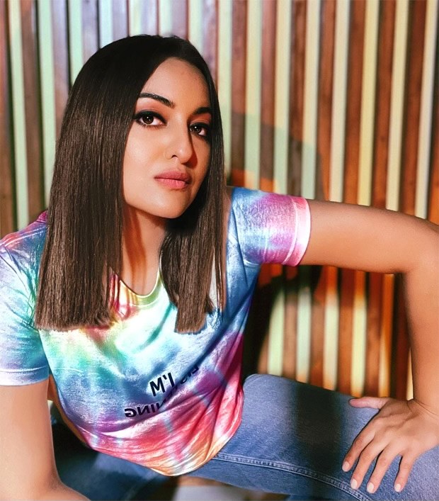 Sonakshi Sinha flaunts her new short tresses in beautiful new photo