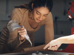 Star Vs Food: From struggling to mix to learning to set up the oven, Ananya Panday impresses the chef with her beginner-level skill in baking