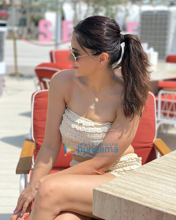aamna shariff 6 4