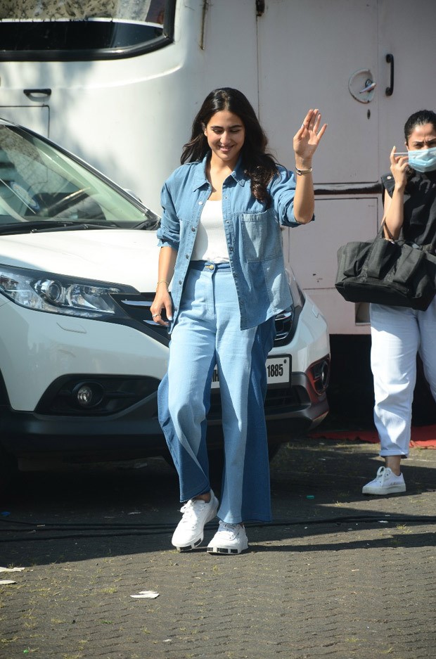 HITS AND MISSES OF THE WEEK: Genelia Deshmukh, Kareena Kapoor make a stunning appearance; Malaika Arora, Anushka Sharma miss the mark HITS AND MISSES OF THE WEEK: Genelia Deshmukh, Kareena Kapoor make a stunning appearance; Malaika Arora, Anushka Sharma miss the mark