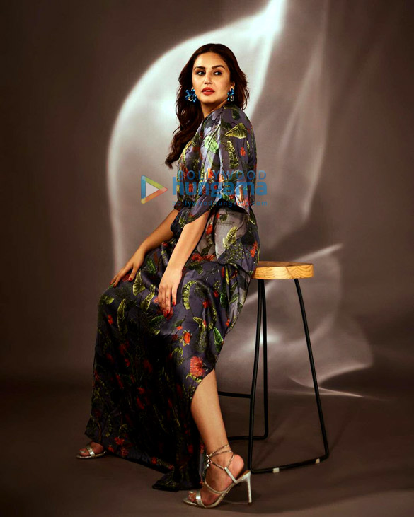 huma qureshi 2 12