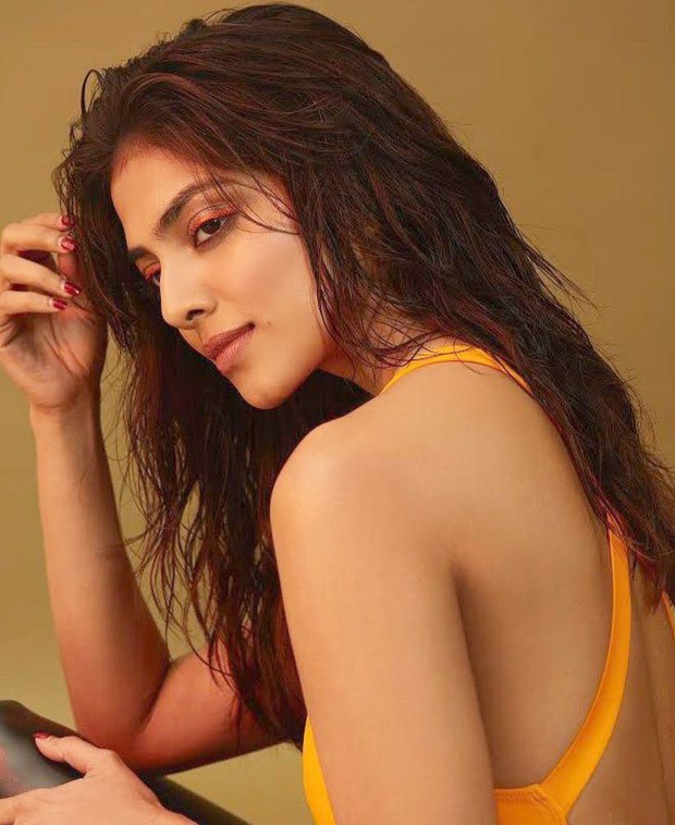 Malavika Mohanan is all things peachy and fun in latest pictures; check out Malavika Mohanan is all things peachy and fun in latest pictures; check out