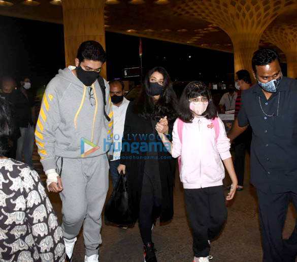 photos abhishek bachchan aishwarya rai bachchan aaradhya bachchan and others snapped at the airport 5