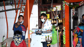 Photos: Ajay Devgn spotted at Kali Mata Mandir in Juhu