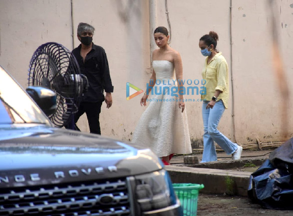 photos alia bhatt spotted at mehboob studios 3