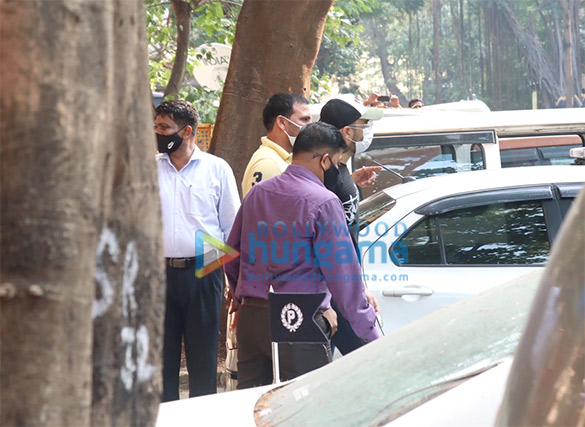 photos aryan khan and three others leave for medical check up 5