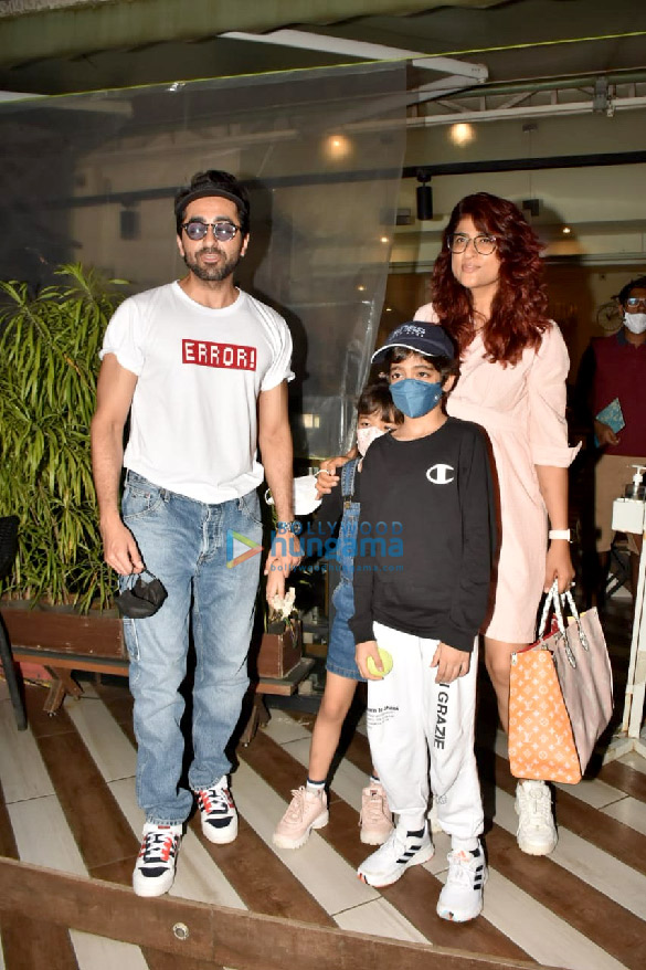 Photos: Ayushmann Khurrana and Tahira Kashyap spotted at Farmers’ Cafe Photos: Ayushmann Khurrana and Tahira Kashyap spotted at Farmers’ Cafe