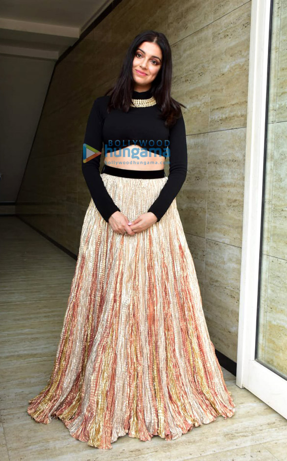 photos divya khosla kumar snapped in andheri 1 3