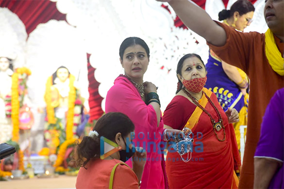 photos kajol snapped for durga puja 1