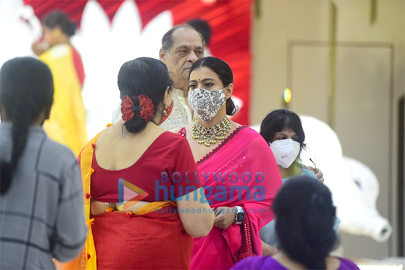 photos kajol snapped for durga puja 3