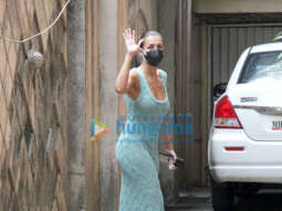 Photos: Malaika Arora spotted at her mother’s house in Bandra