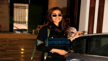 Photos: Pooja Hegde spotted in Bandra