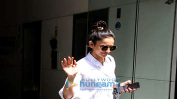 Photos: Rakul Preet Singh spotted in Santacruz