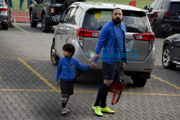 photos ranbir kapoor arjun kapoor and others snapped at football match in bandra 00 11