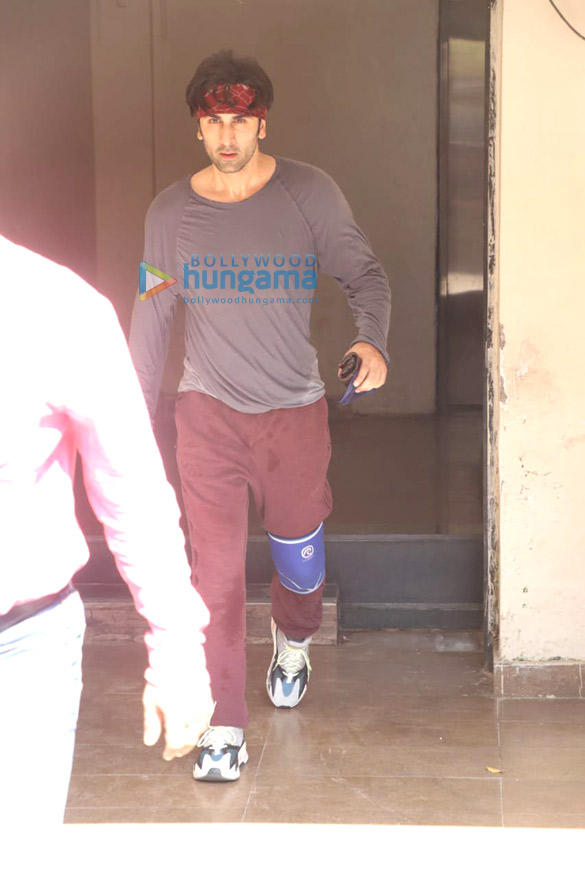 photos ranbir kapoor snapped at a dance class 4