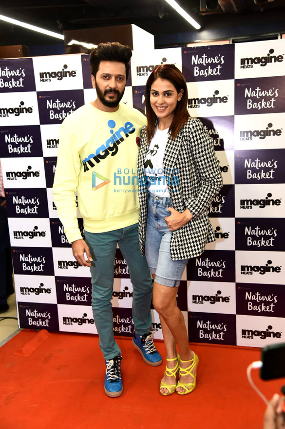 Photos: Riteish Deshmukh and Genelia D’Souza snapped in Delhi for the launch of their brand Imagine Meats at Nature’s Basket Photos: Riteish Deshmukh and Genelia D’Souza snapped in Delhi for the launch of their brand Imagine Meats at Nature’s Basket