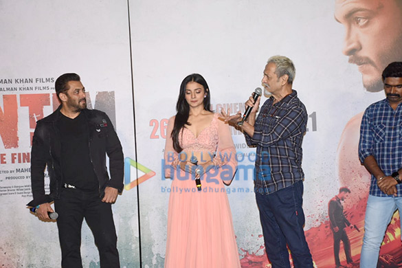 photos salman khan and aayush sharma snapped at antim the final truth trailer launch 000 3