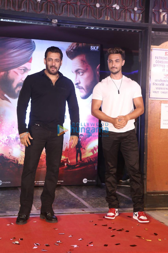Photos: Salman Khan and Aayush Sharma snapped at Gaiety Galaxy theatre in Bandra Photos: Salman Khan and Aayush Sharma snapped at Gaiety Galaxy theatre in Bandra