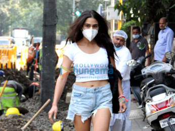 Photos: Sara Ali Khan spotted in Bandra
