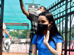 Photos: Shraddha Kapoor snapped post shoot in Juhu