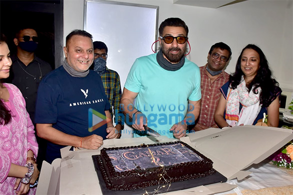 photos sunny deols birthday celebration 3