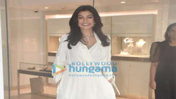 Photos: Sushmita Sen snapped at the Zoya store in Khar
