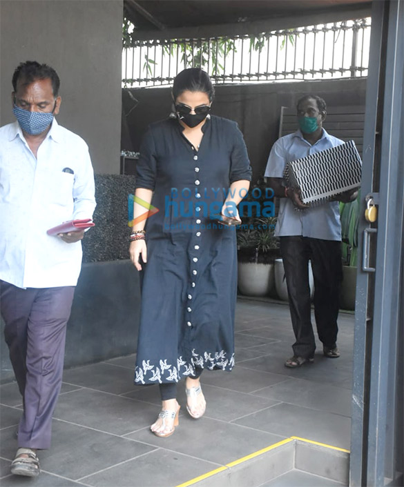 photos vidya balan snapped in bandra 4