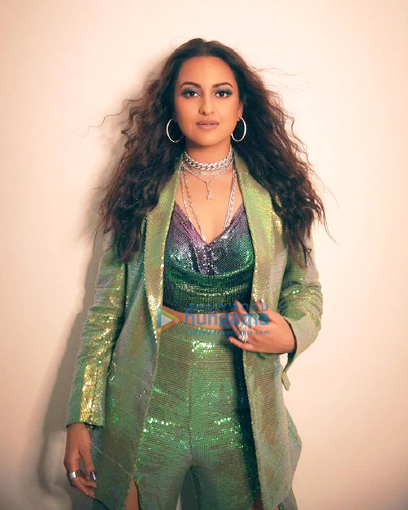 sonakshi sinha 4 18
