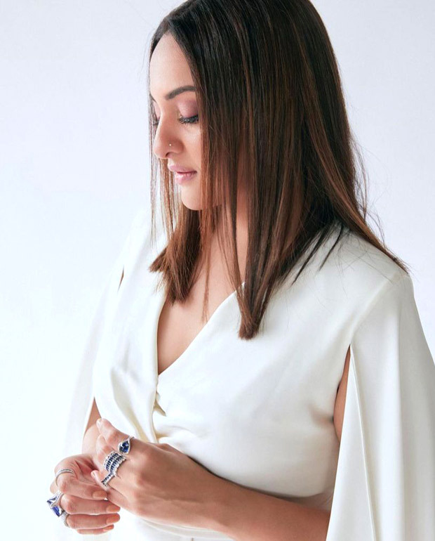 Sonakshi Sinha is an absolute vision in white Sonakshi Sinha is an absolute vision in white