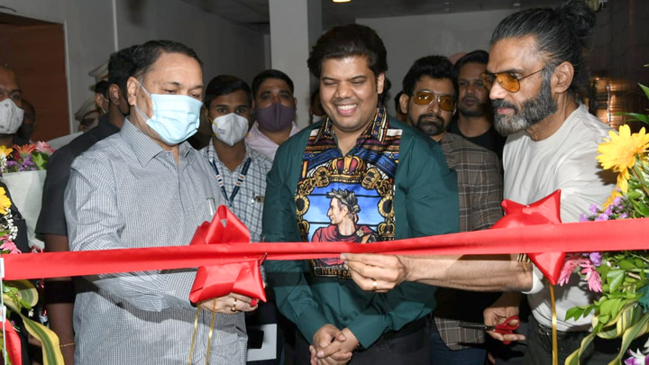 Suniel Shetty launches Nitrro Bespoke Fitness gym in Powai
