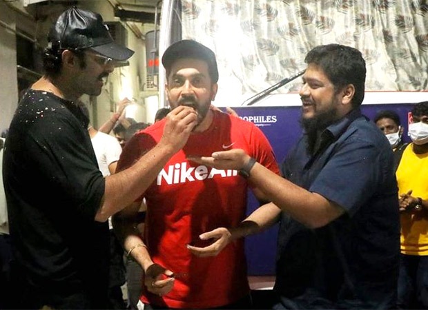 Adipurush director Om Raut wishes Sunny Singh on his birthday, shares a picture from the actor's birthday celebration on sets