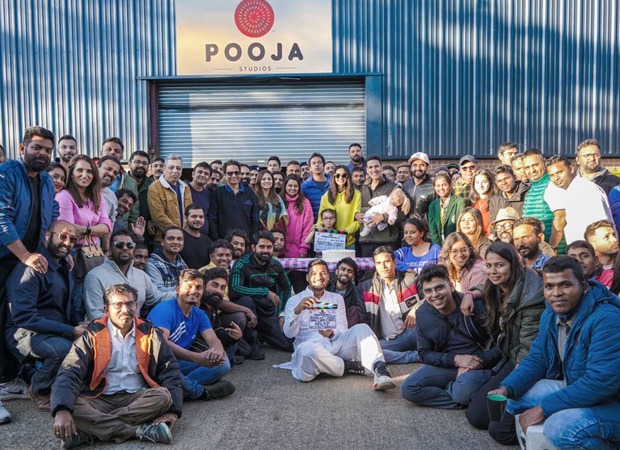 Akshay Kumar announces wrap of Production 41 co-starring Rakul Preet Singh; actor holds a doll in shoot wrap picture