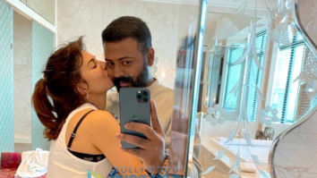 EXCLUSIVE: Jacqueline Fernandez kisses conman Sukesh Chandrasekhar in this mirror selfie