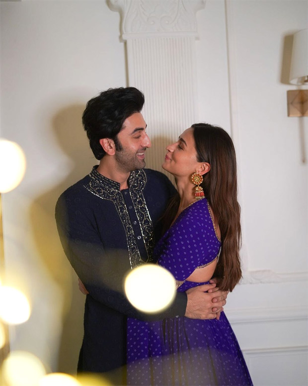 Ranbir Kapoor and Alia Bhatt look so in love in Diwali celebration photo Ranbir Kapoor and Alia Bhatt look so in love in Diwali celebration photo