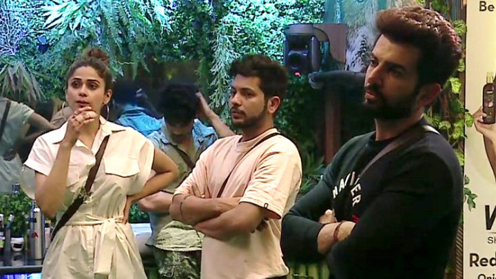 BIGG BOSS 15- Karan Kundra, Pratik Sehajpal & Jay Bhanushali’s HEATED ARGUMENT | Sneak Peek BIGG BOSS 15- Karan Kundra, Pratik Sehajpal & Jay Bhanushali’s HEATED ARGUMENT | Sneak Peek